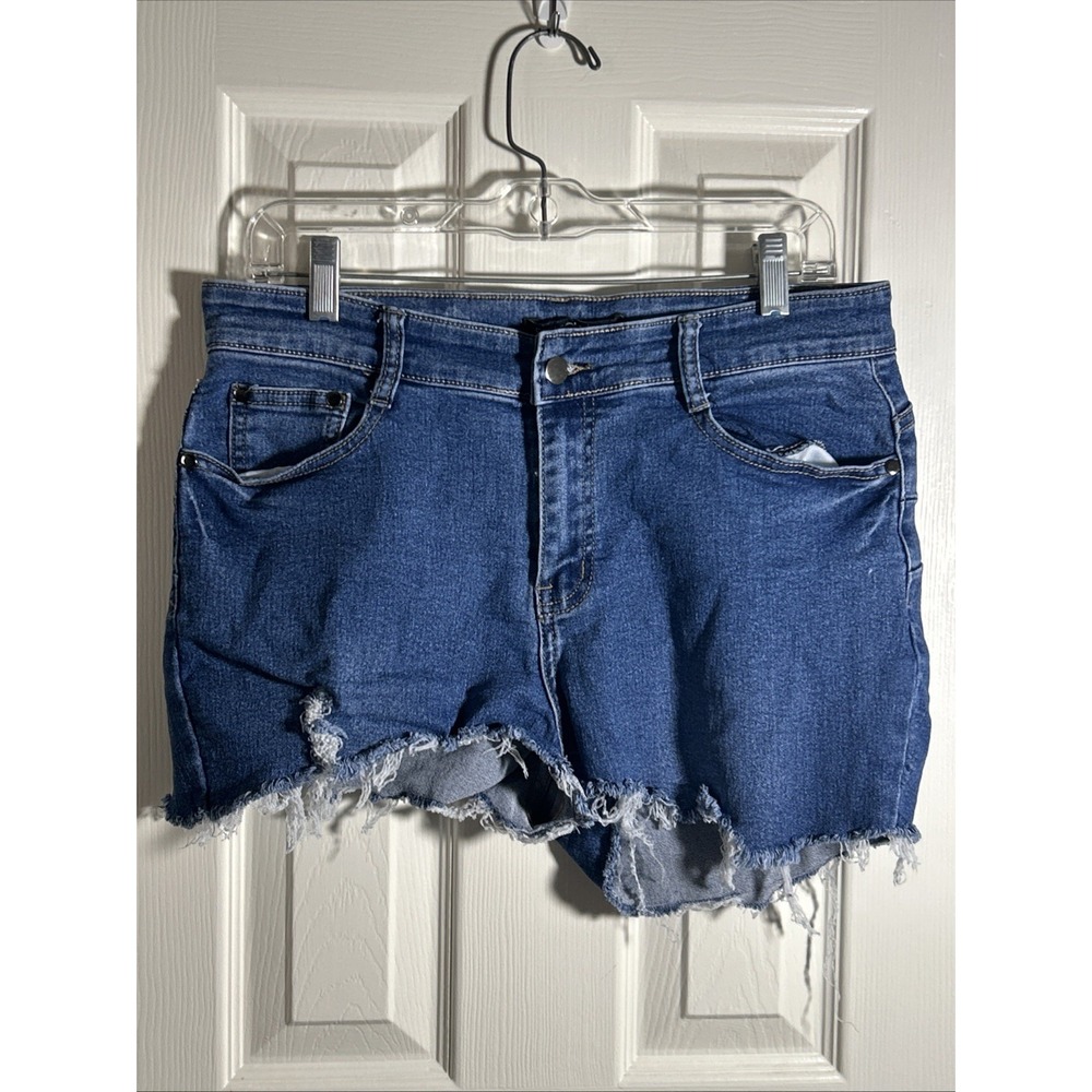 Fashion Nova Blue Jean Denim Shorts Raw Edge Size 13/Large